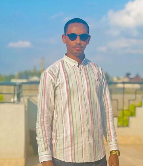 Idris Jelle Adan Photo